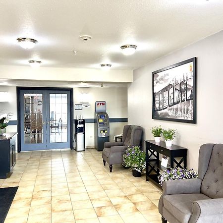 Hotel Super 8 By Wyndham Whitecourt Extérieur photo