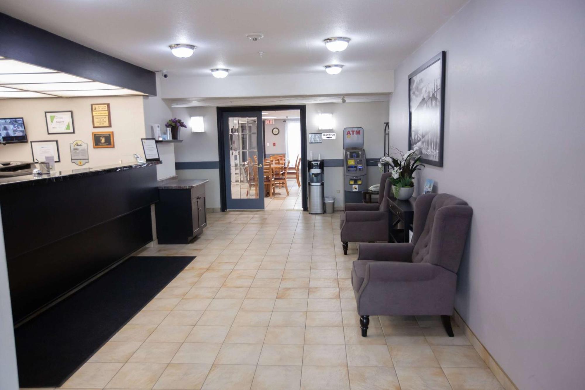 Hotel Super 8 By Wyndham Whitecourt Extérieur photo